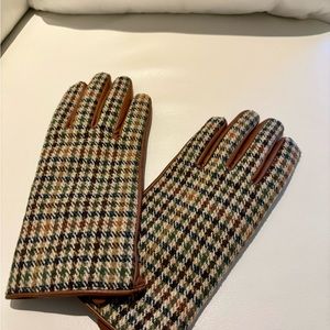 Tweed and Tan Leather gloves